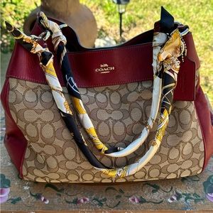 Coach Signature Jacquard Leather Lexy Shoulder Handbag F27579. Twilly included